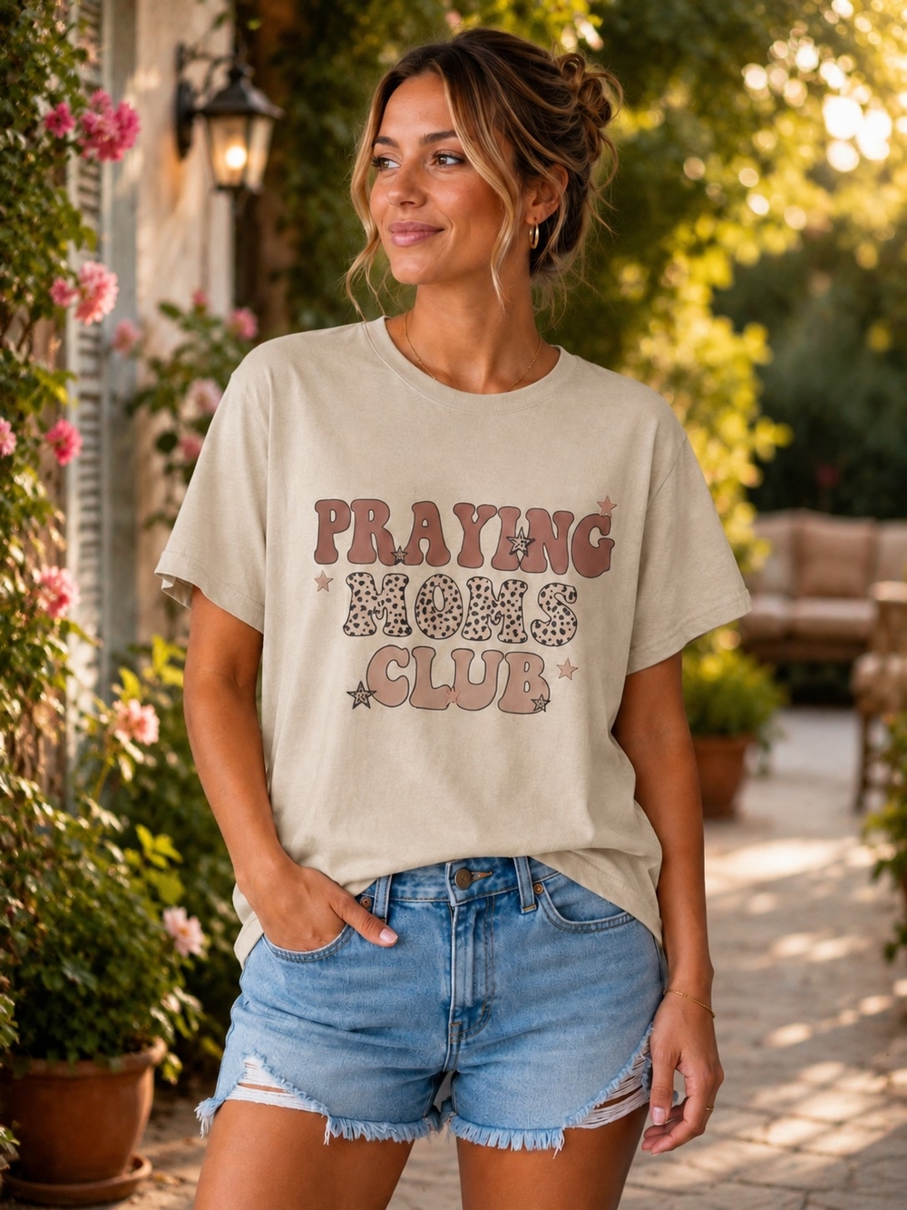 Gildan Praying Moms Club Short Sleeve Graphic Tee Women's Size M NWOT